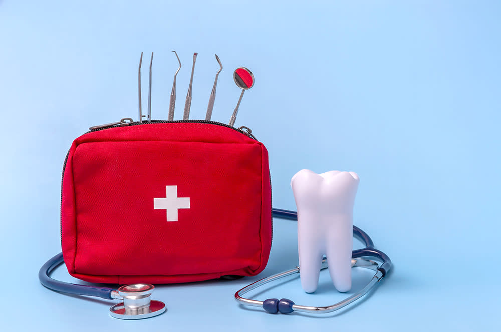 Emergencia dental con absceso, sin seguro: 3 formas de tratar un absceso dental